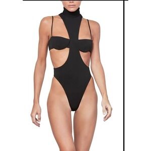 La Quan Smith Mock Neck Bodysuit